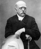 4月份每日星座代表名人