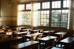 “名利脚下踩，情义两肩挑”的星座