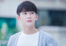 对外人高冷,却对爱人热情的星座男