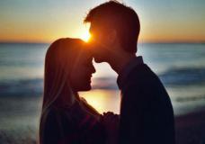 和12星座男谈恋爱有利有弊